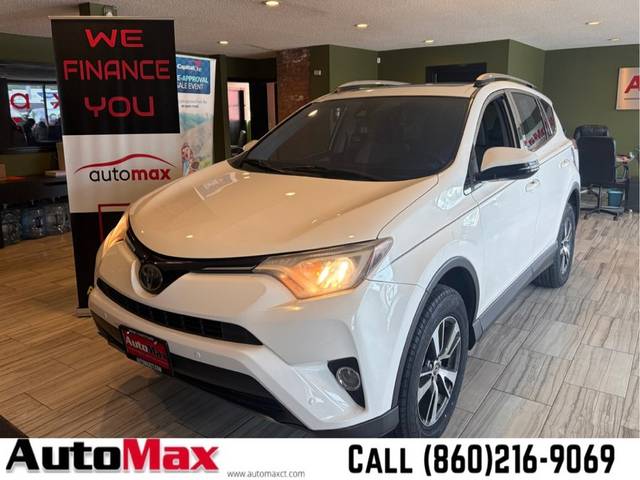 2017 Toyota RAV4 XLE FWD photo