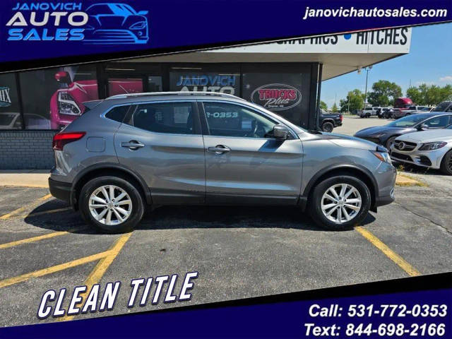 2017 Nissan Rogue Sport SV AWD photo