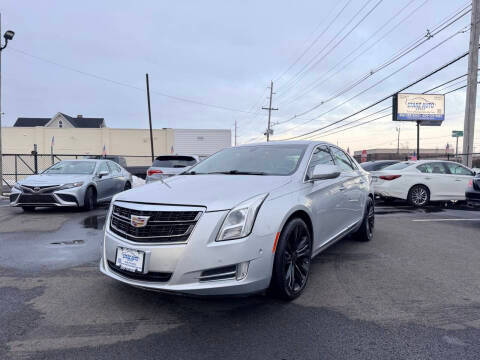 2017 Cadillac XTS Luxury FWD photo