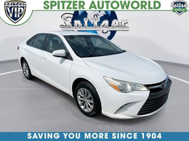 2016 Toyota Camry LE FWD photo