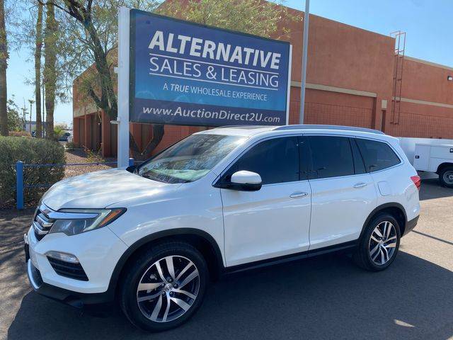 2017 Honda Pilot Touring FWD photo