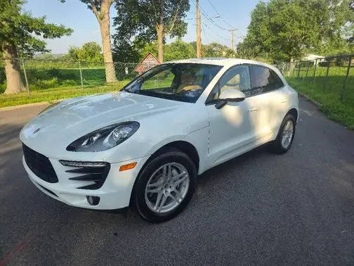2018 Porsche Macan Sport Edition AWD photo