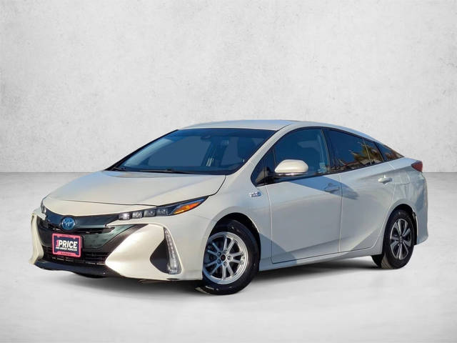 2017 Toyota Prius Prime Plus FWD photo