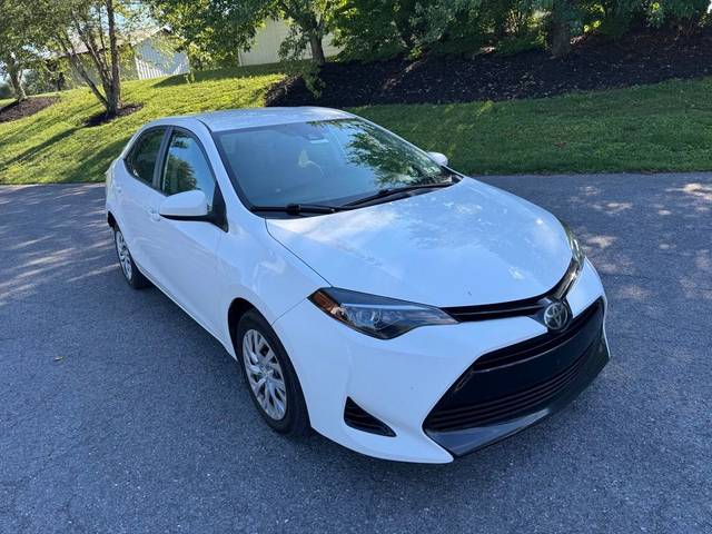 2018 Toyota Corolla LE FWD photo