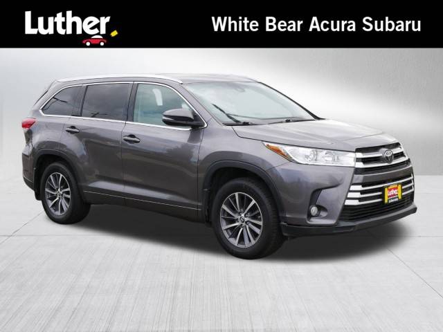 2017 Toyota Highlander XLE AWD photo