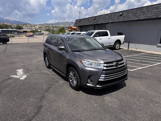 2017 Toyota Highlander XLE AWD photo