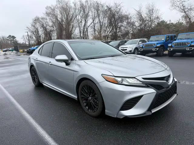 2018 Toyota Camry XSE V6 FWD photo