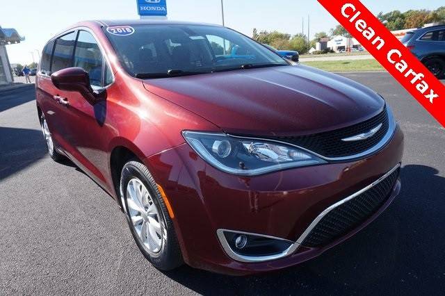 2018 Chrysler Pacifica Minivan Touring Plus FWD photo