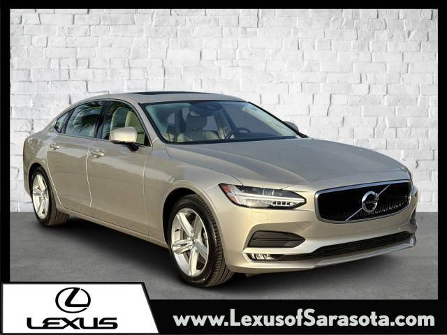2018 Volvo S90 Momentum AWD photo