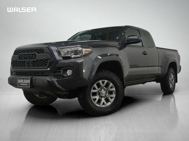 2017 Toyota Tacoma SR5 4WD photo