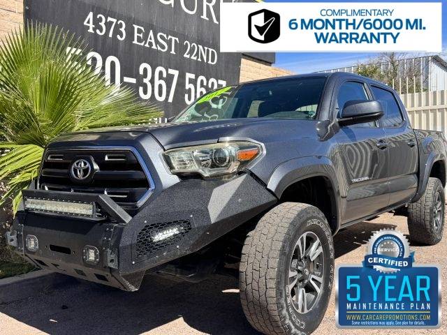 2017 Toyota Tacoma SR5 4WD photo