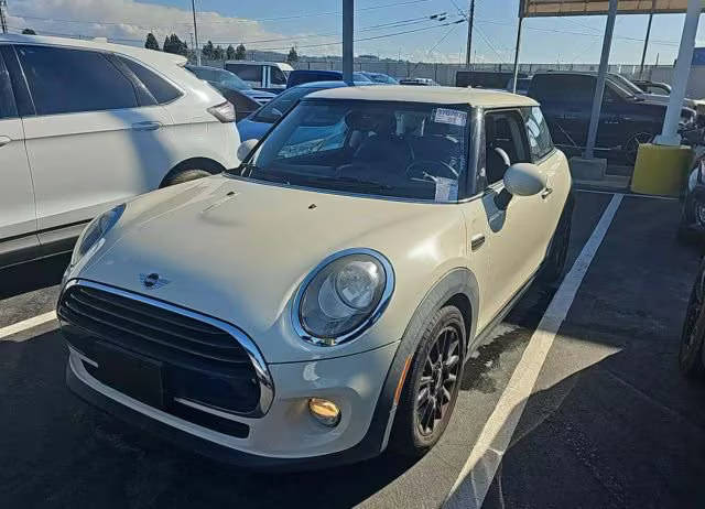 2018 MINI Hardtop 2 Door Cooper FWD photo