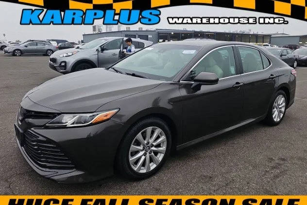 2018 Toyota Camry LE FWD photo