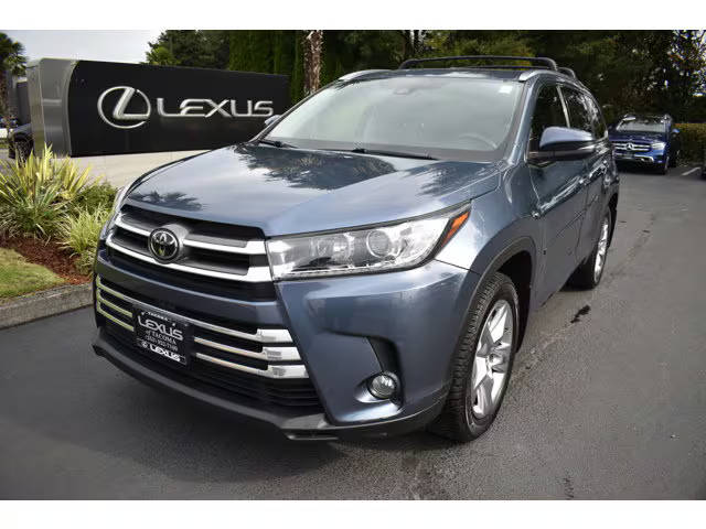 2017 Toyota Highlander Limited AWD photo