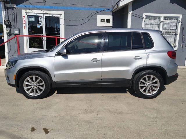 2017 Volkswagen Tiguan FWD photo