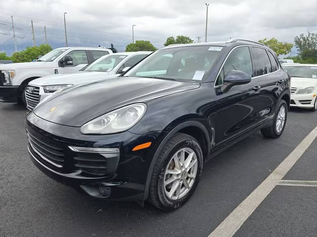 2018 Porsche Cayenne  AWD photo