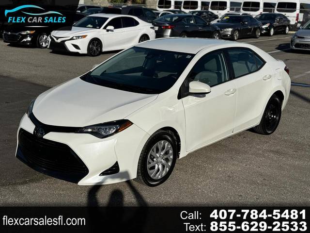 2018 Toyota Corolla LE FWD photo