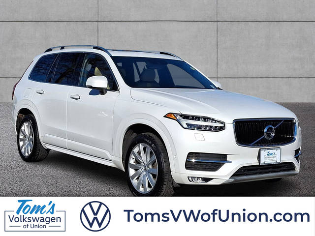 2018 Volvo XC90 Momentum AWD photo