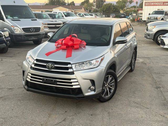 2017 Toyota Highlander XLE AWD photo