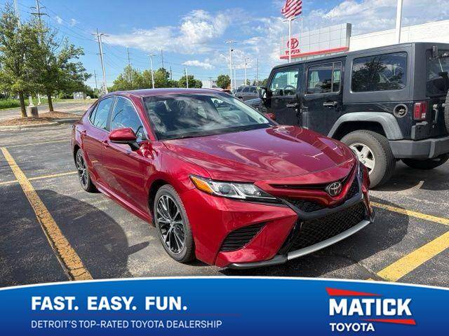 2018 Toyota Camry SE FWD photo
