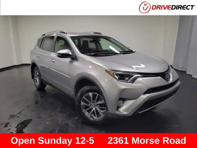 2017 Toyota RAV4 XLE AWD photo