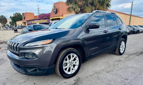 2018 Jeep Cherokee Latitude Plus FWD photo