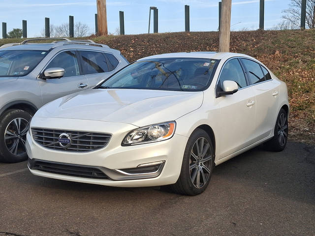 2018 Volvo S60 Inscription AWD photo