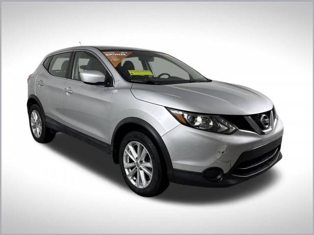 2017 Nissan Rogue Sport S FWD photo