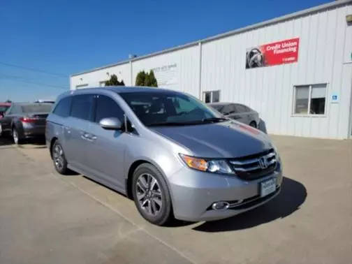 2016 Honda Odyssey Touring Elite FWD photo