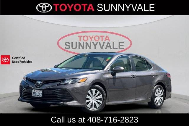 2018 Toyota Camry Hybrid LE FWD photo