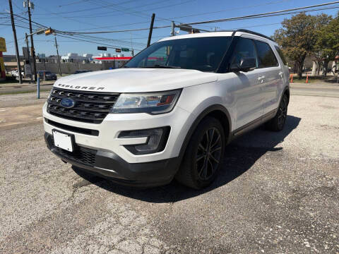 2017 Ford Explorer XLT FWD photo