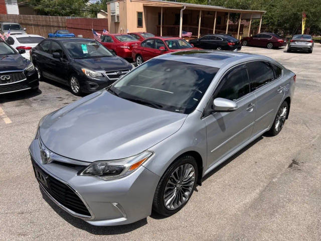 2018 Toyota Avalon Limited FWD photo