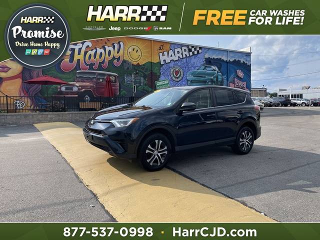 2018 Toyota RAV4 LE AWD photo