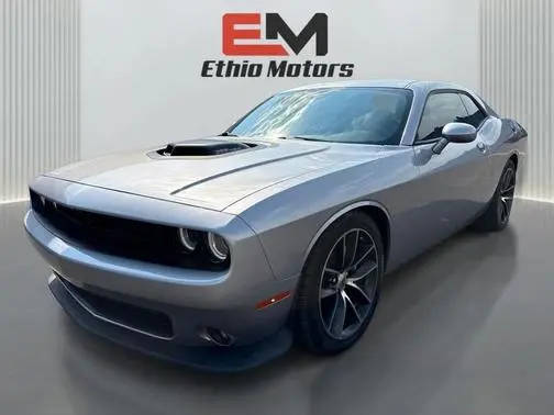 2017 Dodge Challenger 392 Hemi Scat Pack Shaker RWD photo