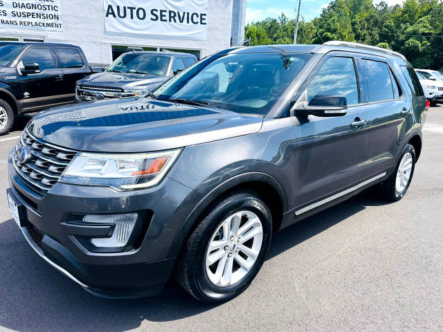 2017 Ford Explorer XLT FWD photo