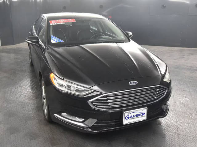 2017 Ford Fusion SE FWD photo