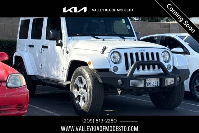 2017 Jeep Wrangler Unlimited Sahara 4WD photo