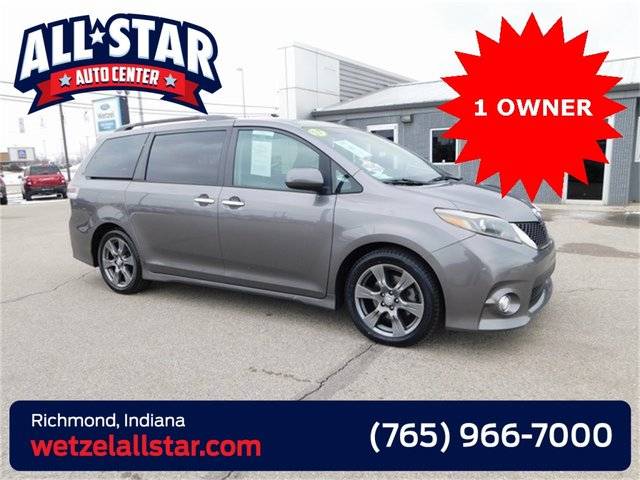 2017 Toyota Sienna SE FWD photo