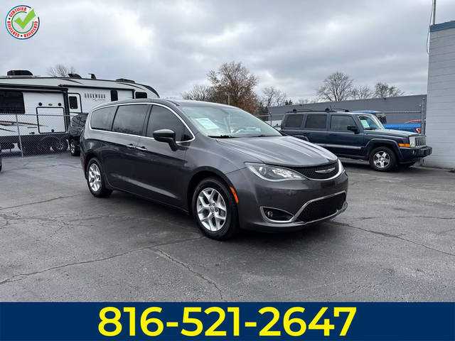 2018 Chrysler Pacifica Minivan Touring Plus FWD photo