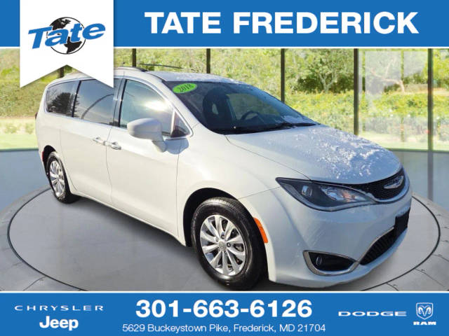 2018 Chrysler Pacifica Minivan Touring Plus FWD photo