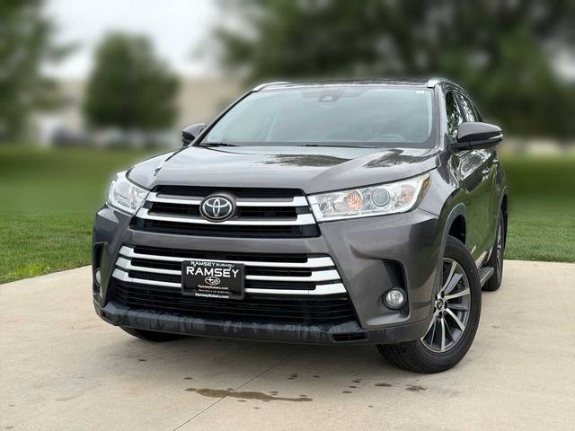 2017 Toyota Highlander XLE AWD photo