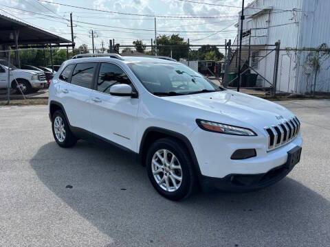 2018 Jeep Cherokee Latitude Plus FWD photo