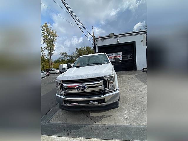 2017 Ford F-350 Super Duty XL RWD photo
