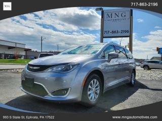 2018 Chrysler Pacifica Minivan Touring L FWD photo