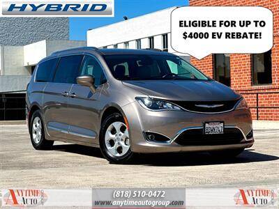 2018 Chrysler Pacifica Minivan Hybrid Touring L FWD photo