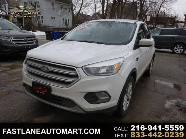 2017 Ford Escape SE FWD photo