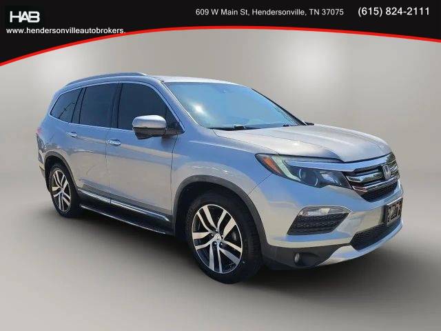2017 Honda Pilot Touring FWD photo