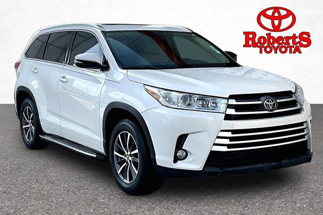 2017 Toyota Highlander XLE FWD photo