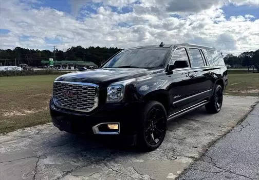 2018 GMC Yukon XL Denali RWD photo