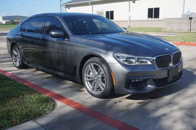 2018 BMW 7 Series 750i xDrive AWD photo